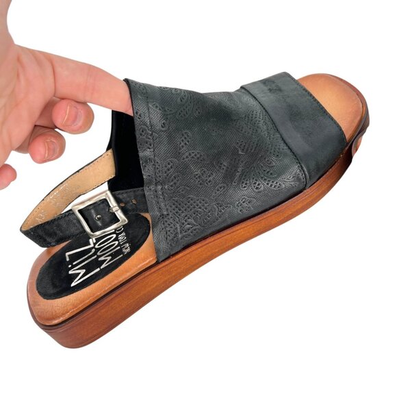 Miz Mooz Guava Black Leather Sandals Size 39 EU 9 US - Picture 6 of 12